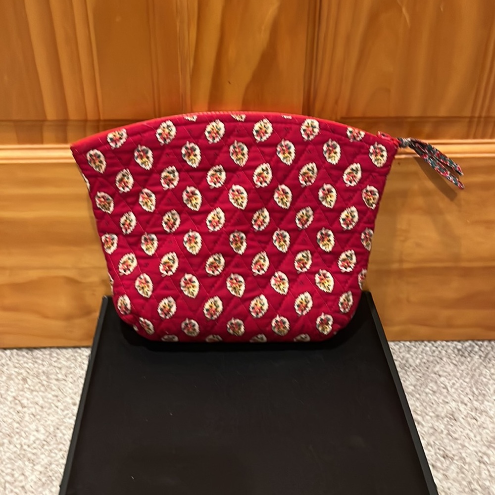 Vera Bradley Make-up Bag - Picture 2 of 5